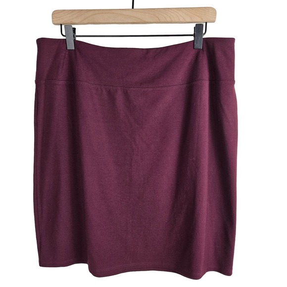 J. Jill Dresses & Skirts - J.Jill Wearever Knit Skirt LP Maroon Straight